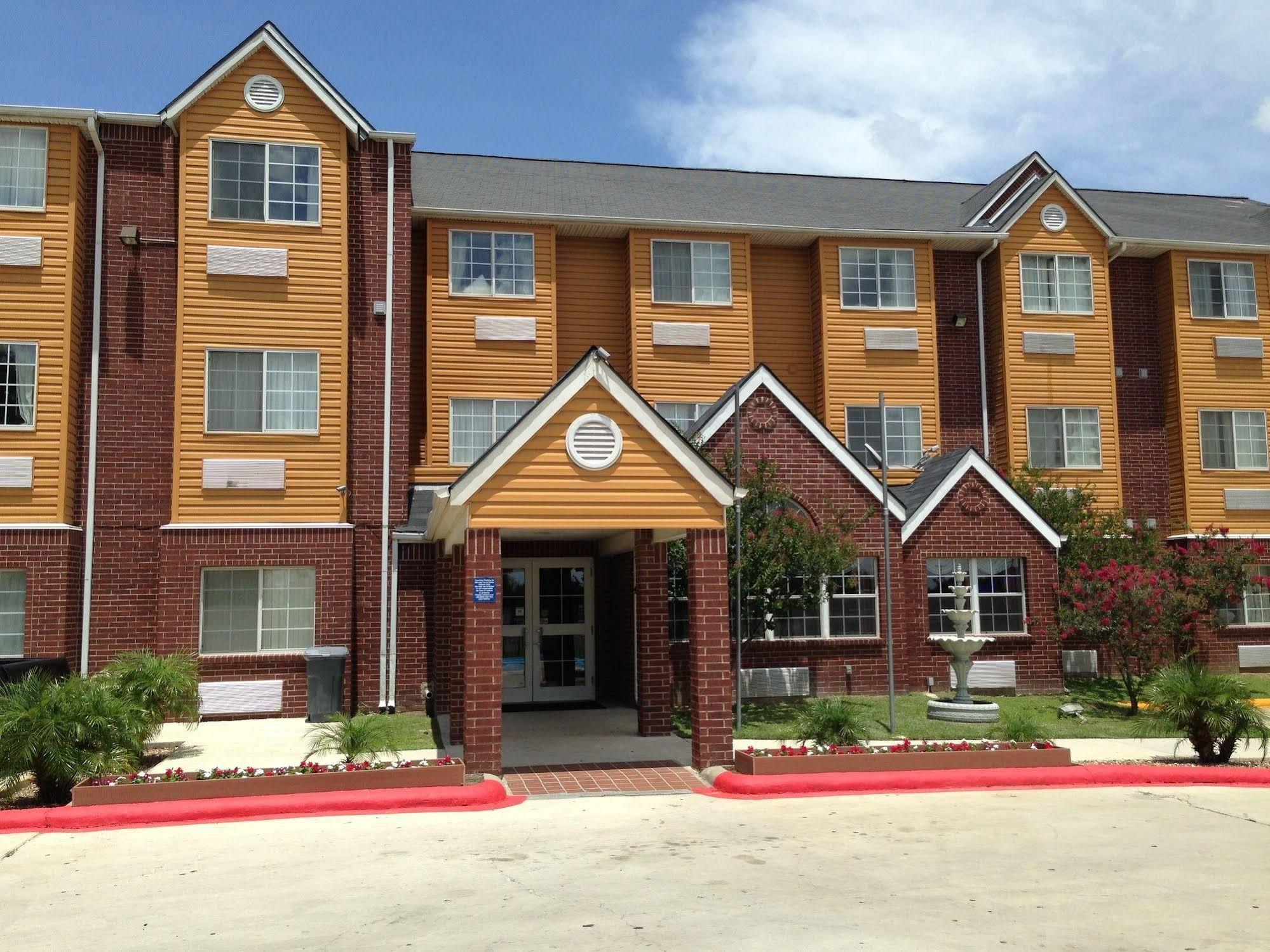 Super 8 By Wyndham San Antonio Downtown Ne Hotel Екстериор снимка