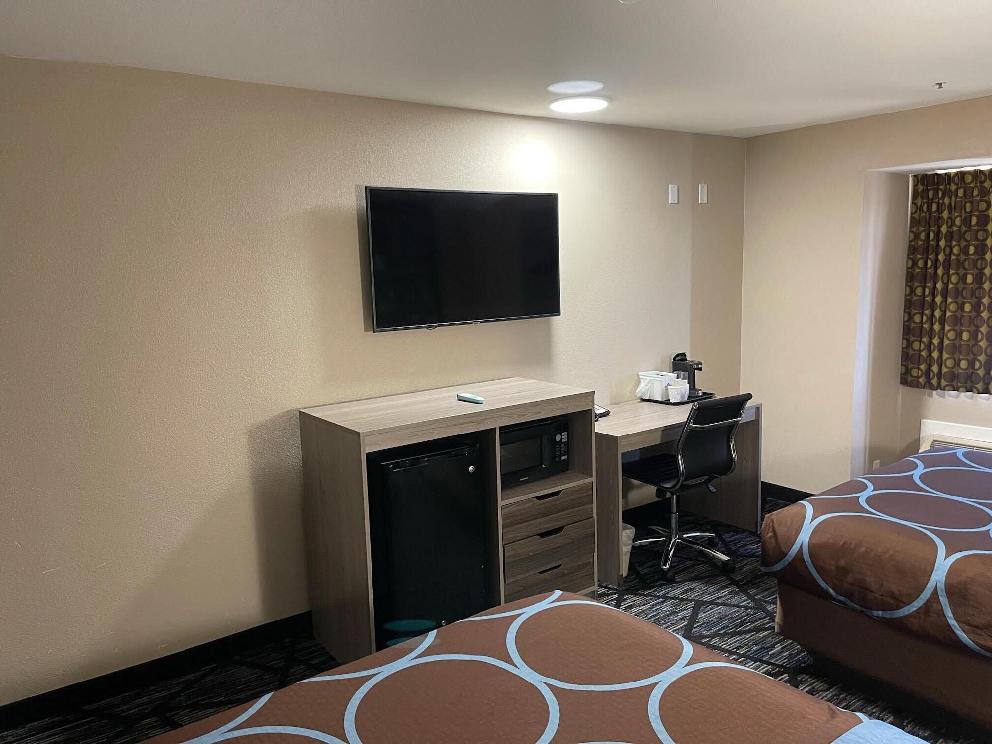 Super 8 By Wyndham San Antonio Downtown Ne Hotel Екстериор снимка