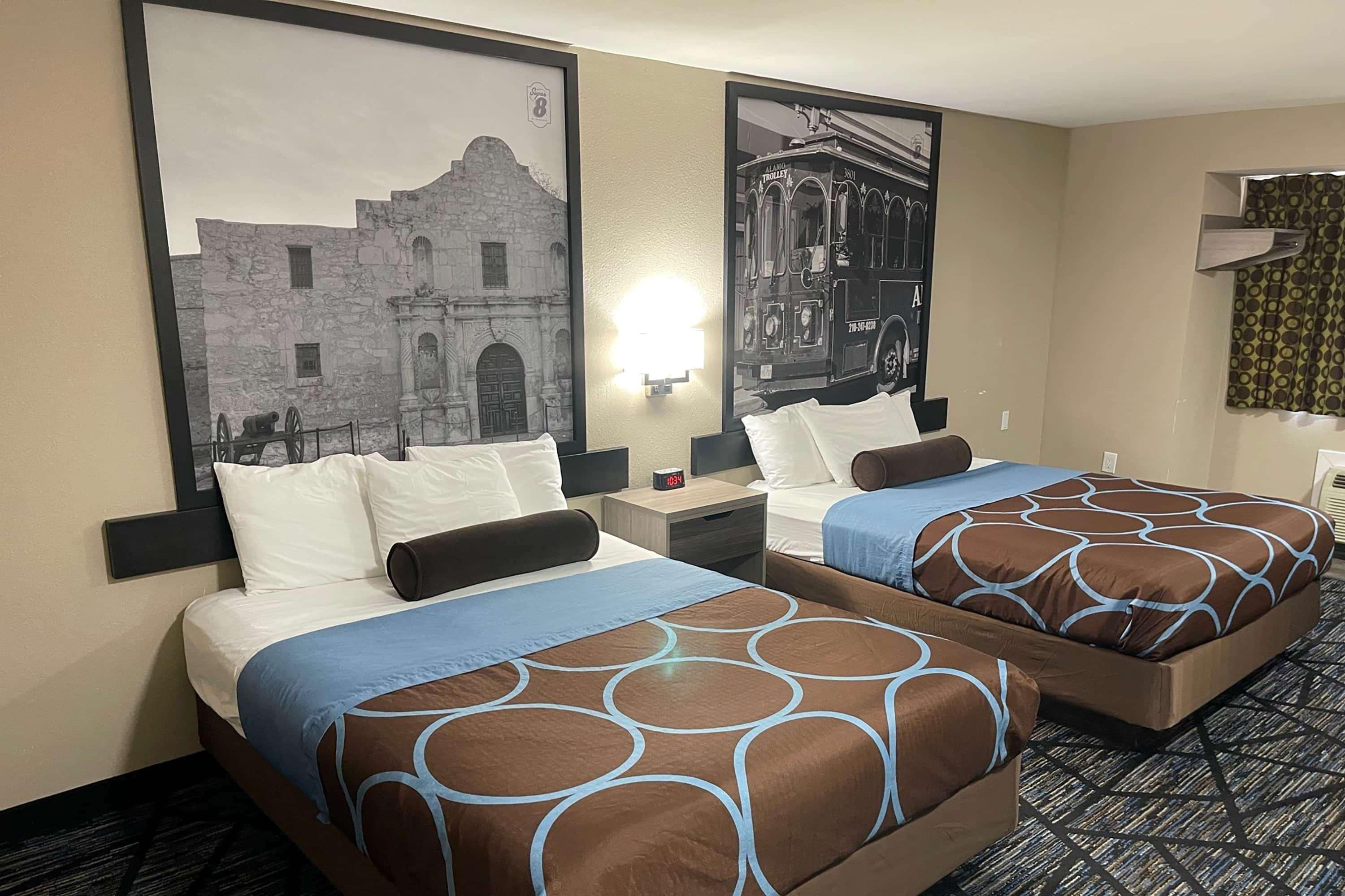 Super 8 By Wyndham San Antonio Downtown Ne Hotel Екстериор снимка
