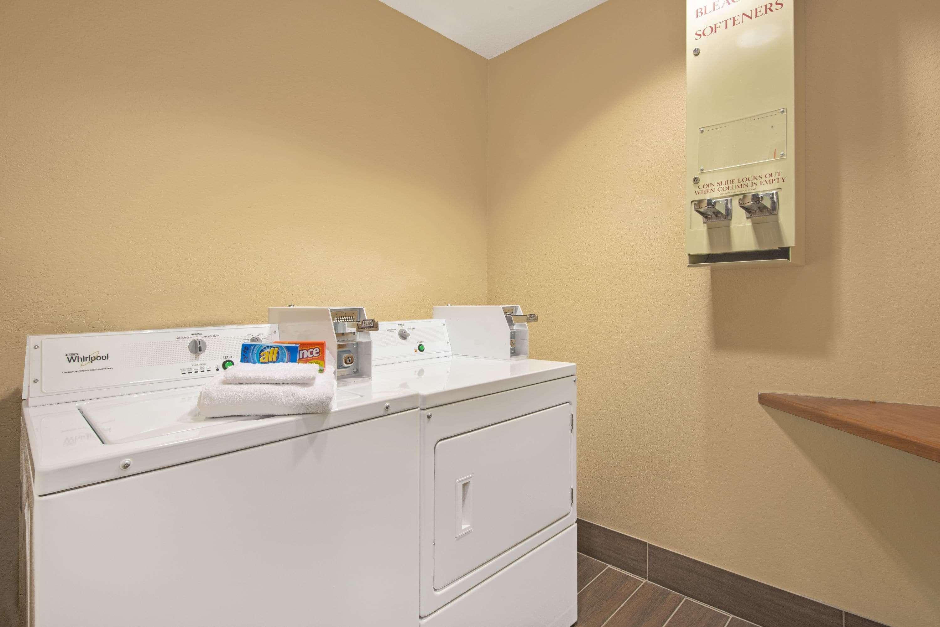 Super 8 By Wyndham San Antonio Downtown Ne Hotel Екстериор снимка