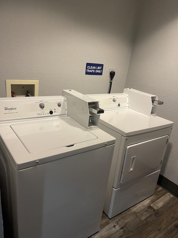Super 8 By Wyndham San Antonio Downtown Ne Hotel Екстериор снимка
